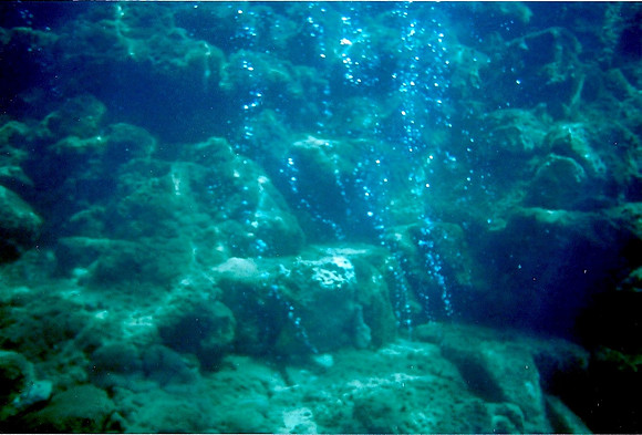 Hot water and bubble vents